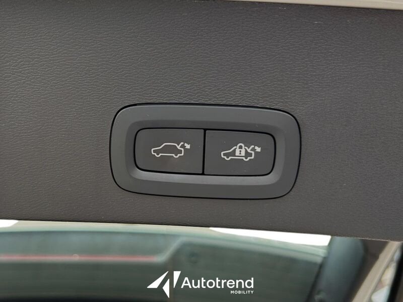 Volvo XC40 Recharge T5 180+82 CV Recharge Plug-In Hybrid Inscription Expression