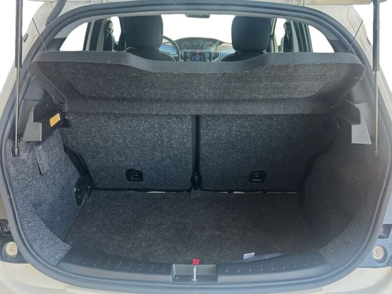 Lancia Ypsilon  1.0 FireFly 70 CV Hybrid Ecochic Gold S&S