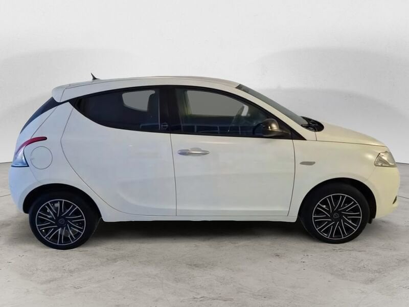 Lancia Ypsilon  1.0 FireFly 70 CV Hybrid Ecochic Gold S&S