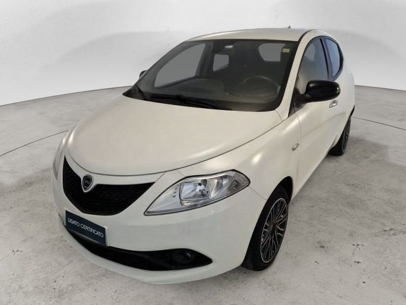 Lancia Ypsilon  1.0 FireFly 70 CV Hybrid Ecochic Gold S&S