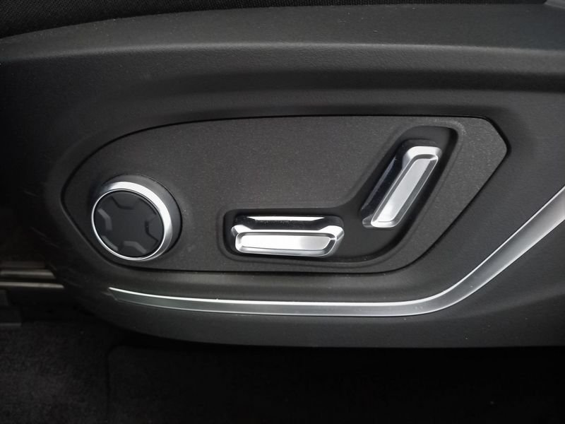 Lynk & Co 01  MY22 PHEV 1.5 Plug-In Hybrid 261 CV Automatica NAVI TETTO LED