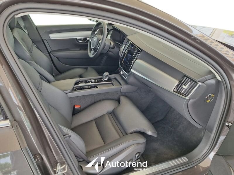 Volvo S90  B4 197+14 CV Mild Hibrid Benzina Automatica Plus Bright