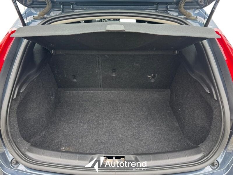 Volvo V40  D2 120 CV NAVI Business