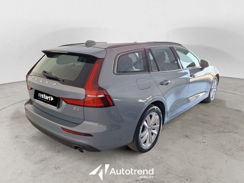Volvo V60  B4 197+14 CV Mild Hybrid Diesel Automatica NAVI LED Momentum Business