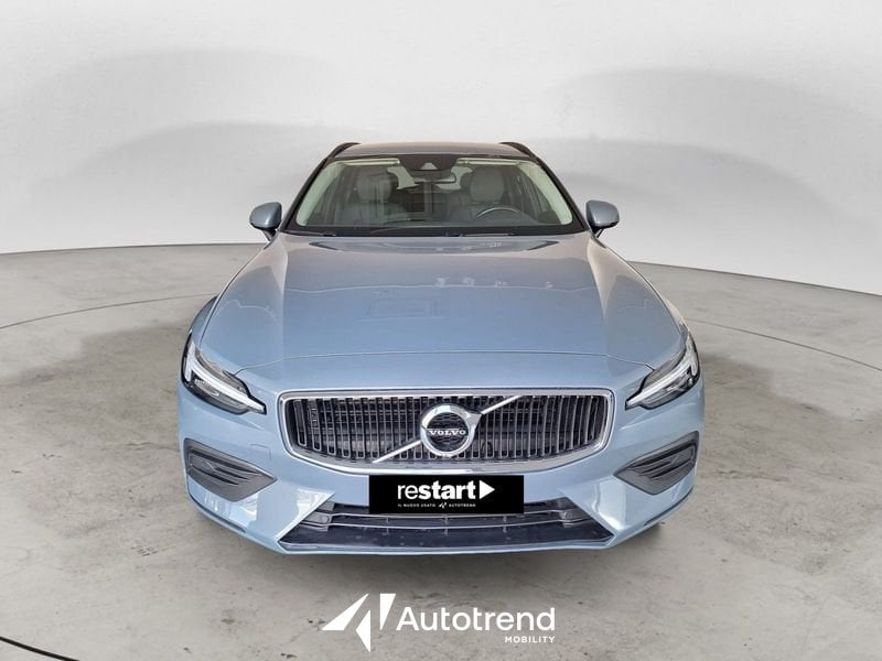 Volvo V60  B4 197+14 CV Mild Hybrid Diesel Automatica NAVI LED Momentum Business