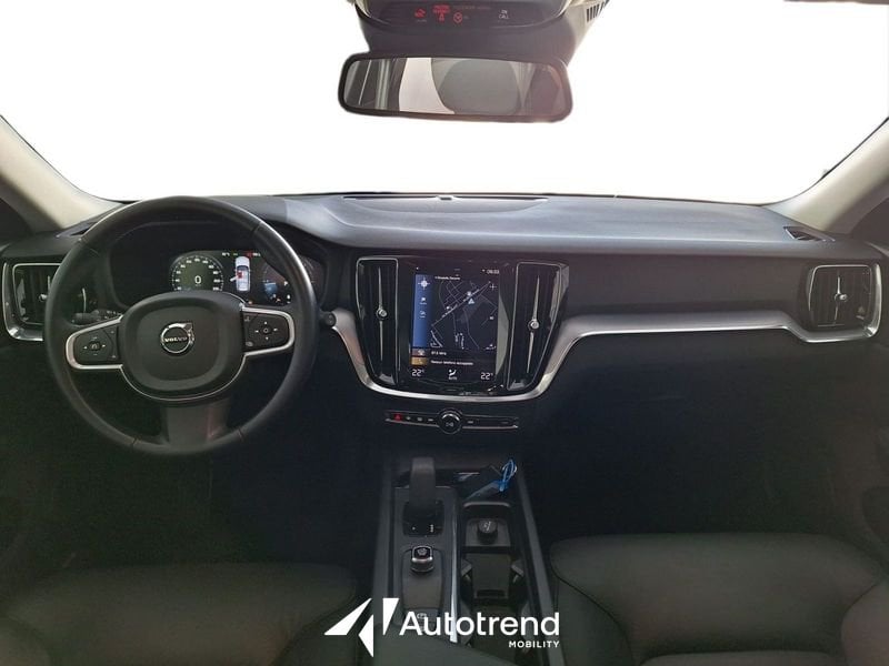 Volvo V60  B4 197+14 CV Mild Hybrid Diesel Automatica NAVI LED Momentum Business