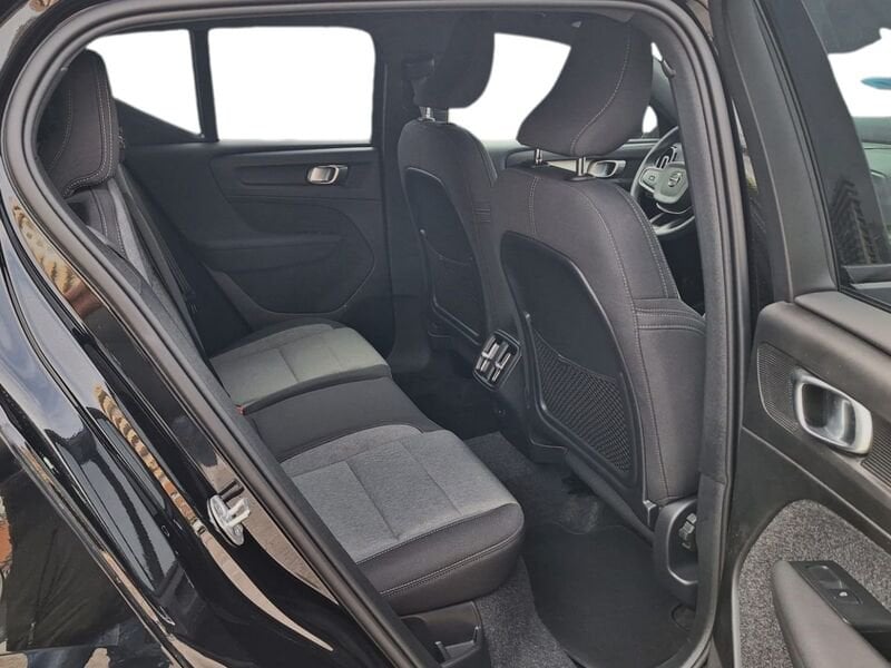 Volvo XC40  B3 163+14 CV Automatico LED Core