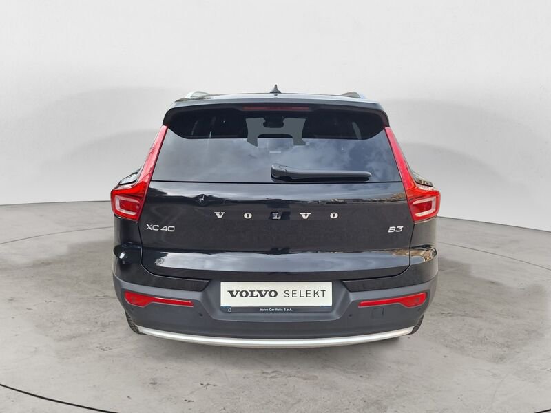 Volvo XC40  B3 163+14 CV Automatico LED Core