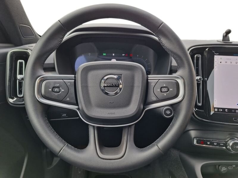 Volvo XC40  B3 163+14 CV Automatico LED Core