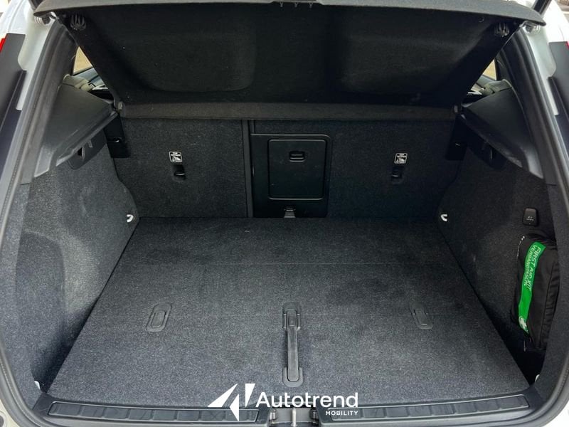 Volvo XC40  B3 163+14 CV Automatico LED Core