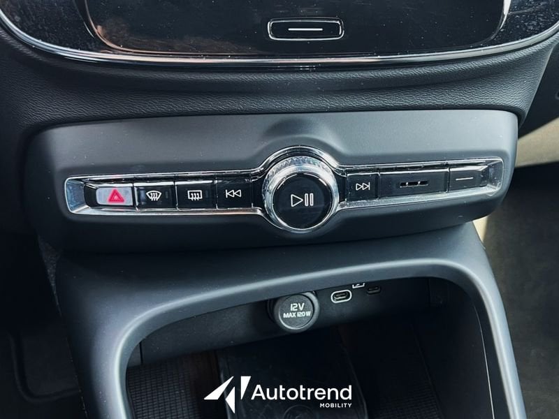 Volvo XC40  B3 163+14 CV Automatico LED Core