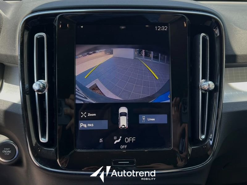 Volvo XC40  D3 150 CV AWD Automatica NAVI LED Business Plus