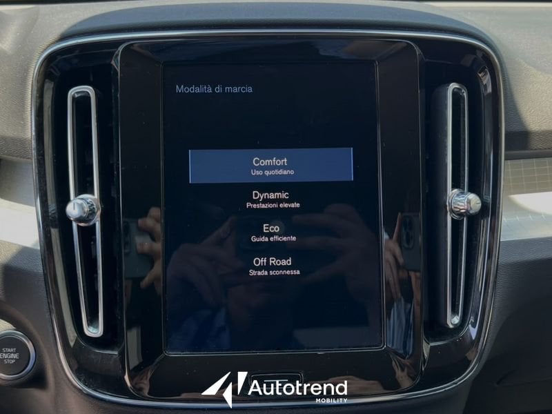 Volvo XC40  D3 150 CV AWD Automatica NAVI LED Business Plus