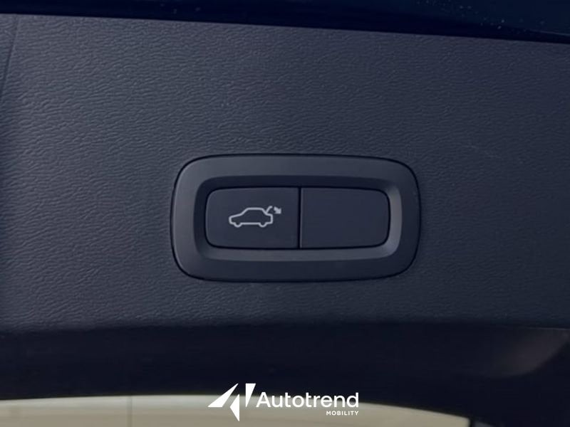 Volvo XC40  D3 150 CV AWD Automatica NAVI LED Business Plus