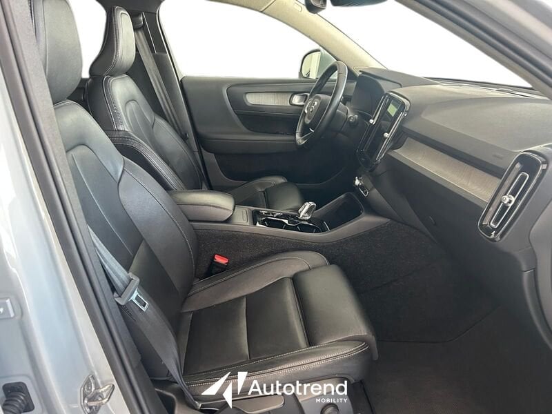 Volvo XC40  D3 150 CV AWD Automatica NAVI LED Inscription N1 Autocarro