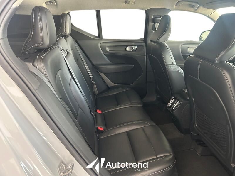 Volvo XC40  D3 150 CV AWD Automatica NAVI LED Inscription N1 Autocarro