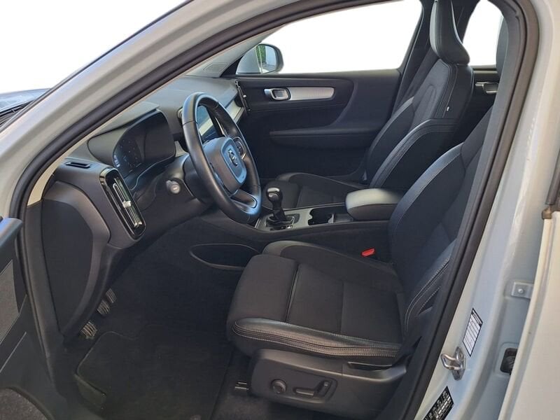 Volvo XC40  D3 150 CV AWD NAVI LED Business Plus