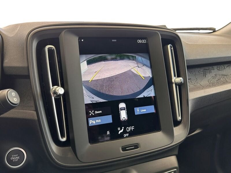 Volvo XC40  T2 129 CV Automatico Momentum Core