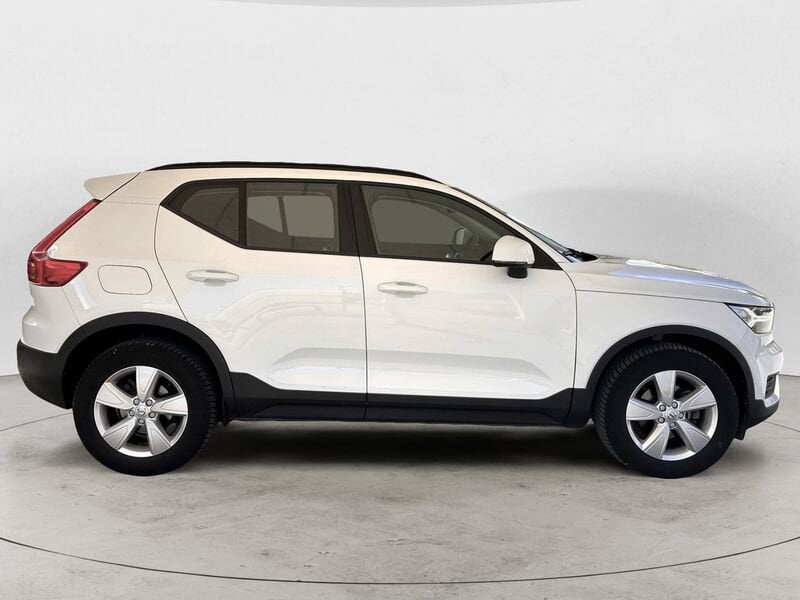 Volvo XC40  T2 129 CV Automatico Momentum Core