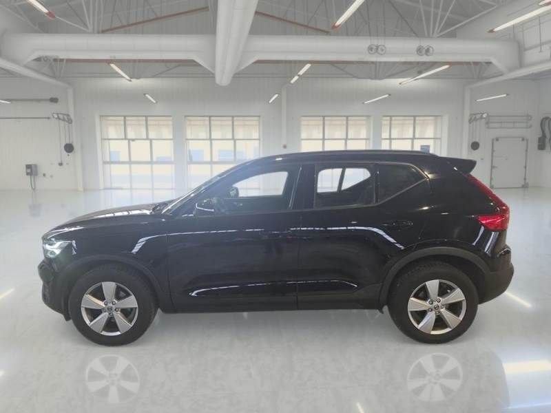 Volvo XC40  T2 129 CV Automatico Momentum Core