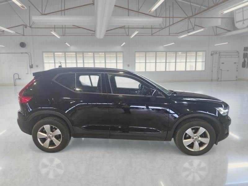 Volvo XC40  T2 129 CV Automatico Momentum Core