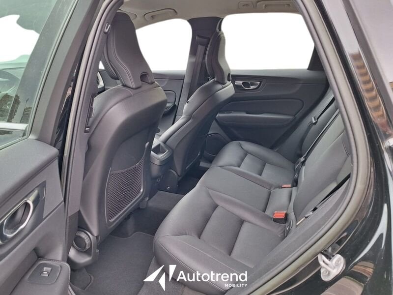 Volvo XC60  B4 197+14 CV AWD Automatico Mild Hybrid Diesel Core