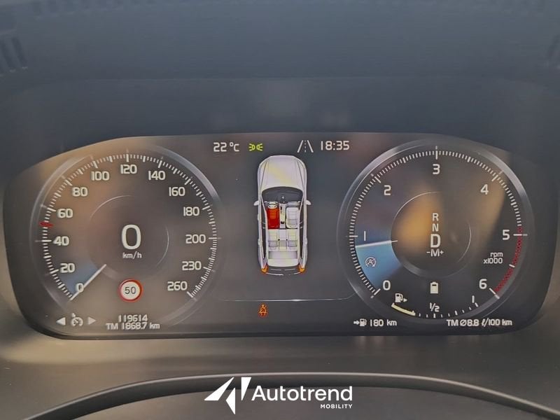 Volvo XC60  B4 197+14 CV AWD Mild Hybrid Diesel Automatico Momentum Pro
