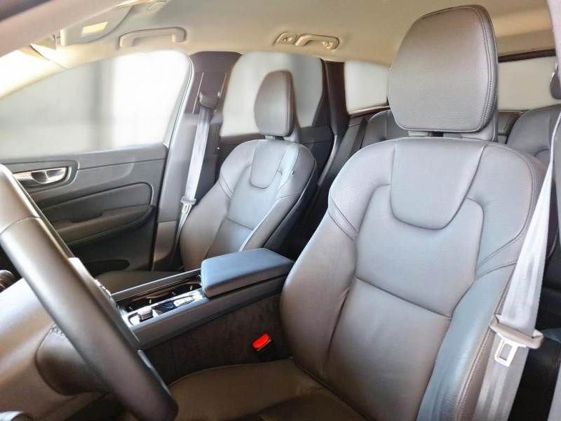 Volvo XC60  B4 197+14 CV Mild Hybrid Diesel Automatico Plus Bright