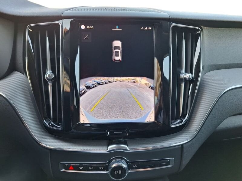 Volvo XC60  B4 197+14 CV Mild Hybrid Diesel Automatico Plus Dark N1 Autocarro