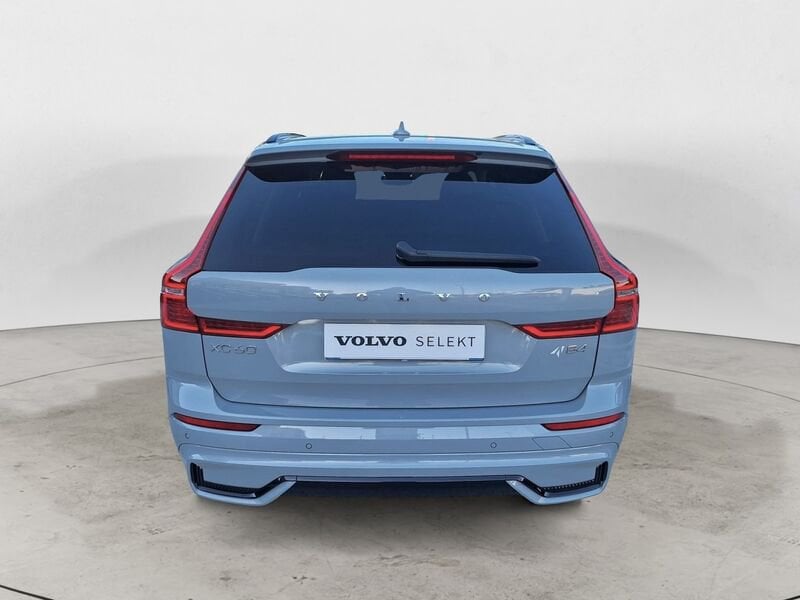 Volvo XC60  B4 197+14 CV Mild Hybrid Diesel Automatico Plus Dark N1 Autocarro