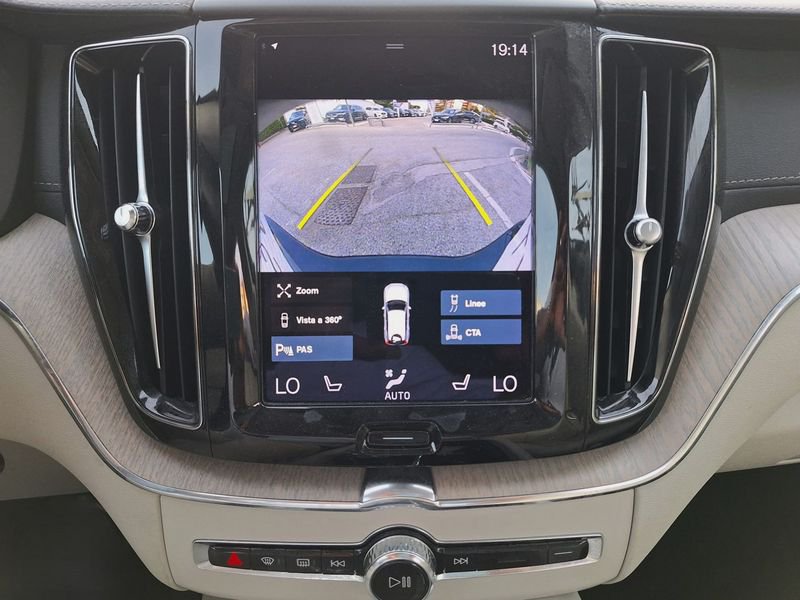 Volvo XC60  B5 235+14 CV AWD Mild-Hybrid Diesel Automatico Inscription