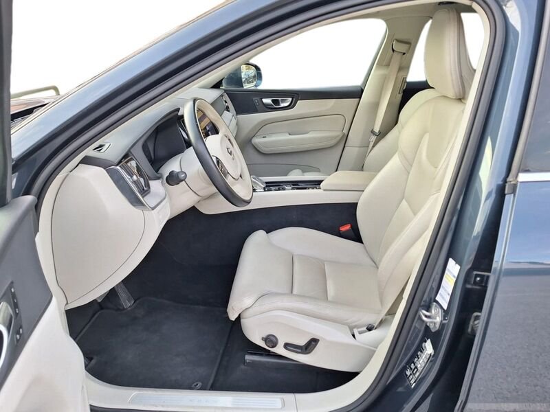 Volvo XC60  B5 235+14 CV AWD Mild-Hybrid Diesel Automatico Inscription