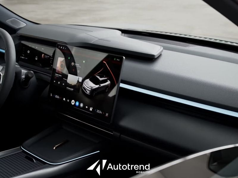 Lynk & Co 08  1.5 Plug-In 349 CV Automatica NAVI TETTO LED Core