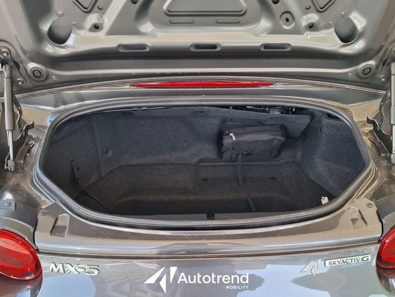 Mazda MX-5  1.5L Skyactiv-G 132 CV Soft Top Roadster Exclusive-Line