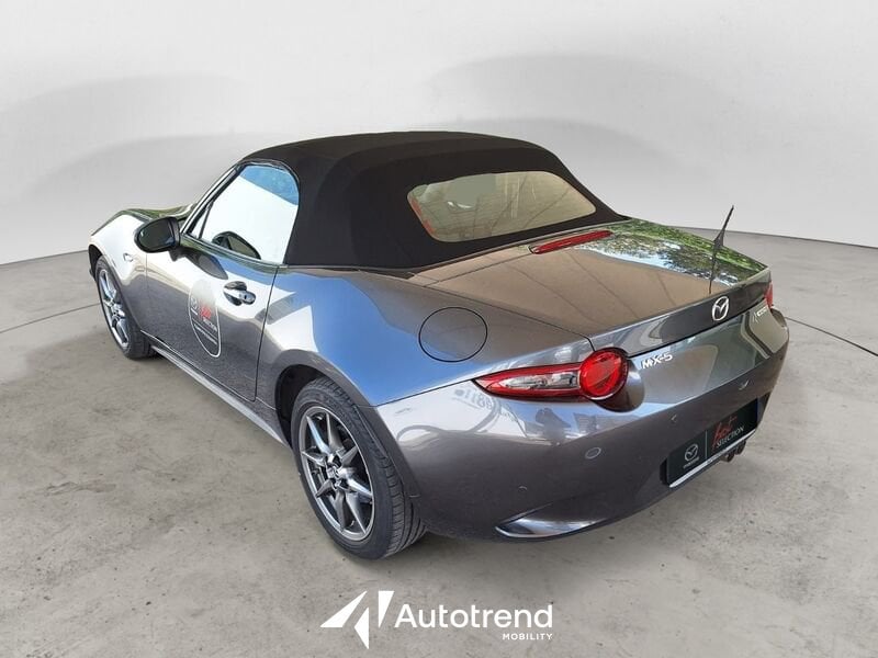 Mazda MX-5  1.5L Skyactiv-G 132 CV Soft Top Roadster Exclusive-Line