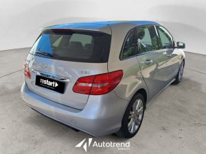 Mercedes-Benz 180 CDI 109 CV NAVI Premium