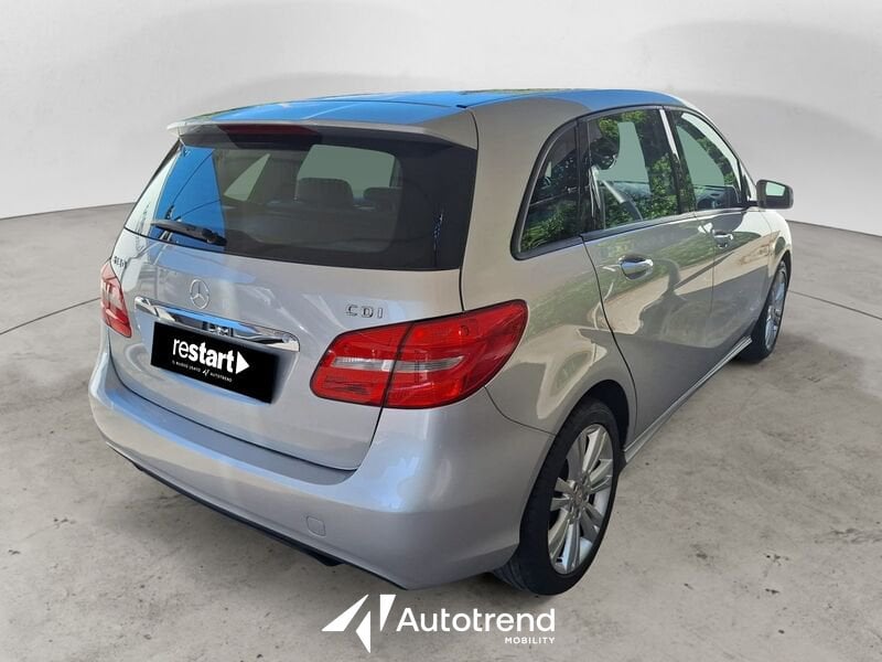 Mercedes-Benz   180 CDI 109 CV NAVI Premium