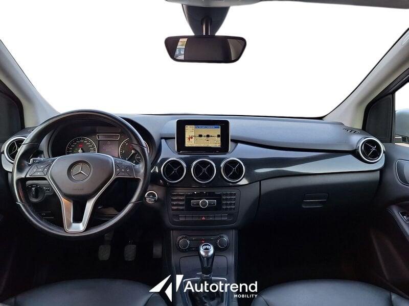 Mercedes-Benz   180 CDI 109 CV NAVI Premium