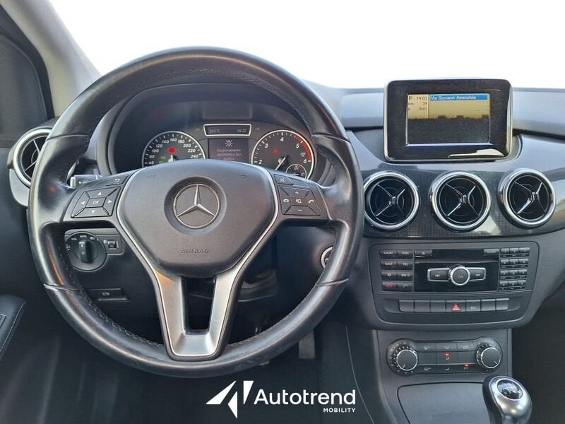 Mercedes-Benz   180 CDI 109 CV NAVI Premium