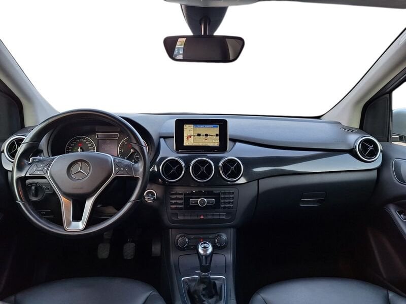 Mercedes-Benz   180 CDI 109 CV NAVI Premium