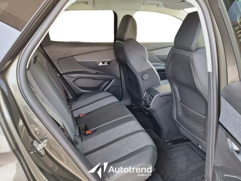Peugeot 3008  BlueHDi 130 CV Automatica EAT8 NAVI Allure S&S