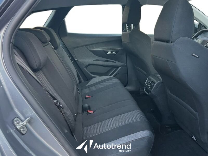 Peugeot 3008  BlueHDi 130 CV NAVI LED Active Business S&S