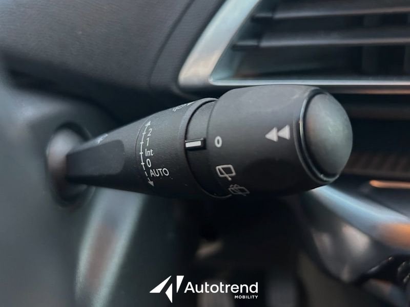 Peugeot 3008  BlueHDi 130 CV NAVI LED Active Business S&S