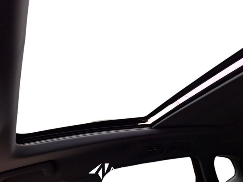 Sportequipe Sportequipe 8  1.5 Turbo Plug-in Hybrid 317 CV Automatica DHT 7 Posti