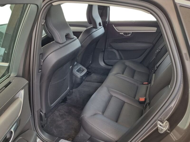 Volvo S90  B4 197+14 CV Mild Hibrid Benzina Automatica Plus Bright
