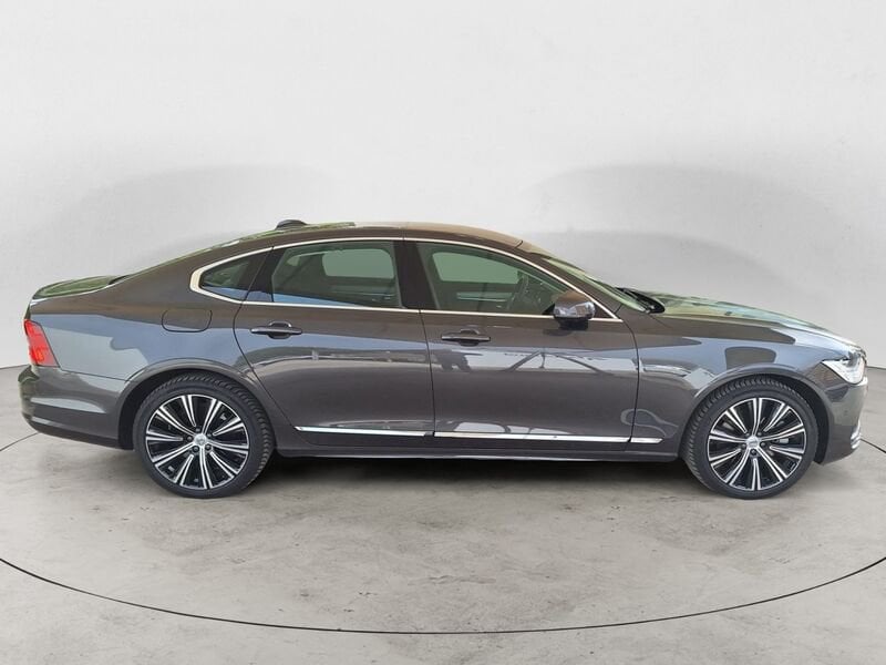 Volvo S90  B4 197+14 CV Mild Hibrid Benzina Automatica Plus Bright