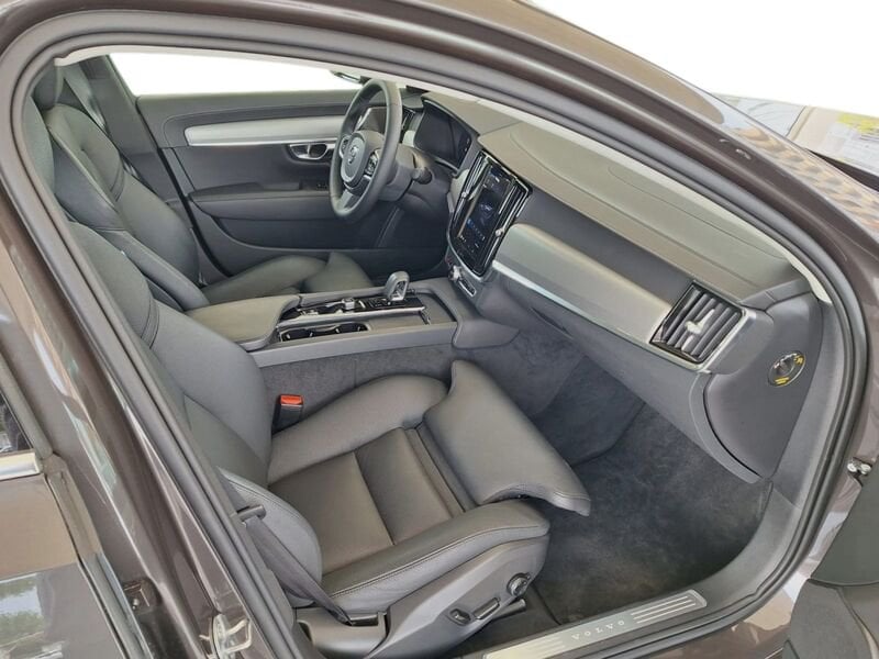 Volvo S90  B4 197+14 CV Mild Hibrid Benzina Automatica Plus Bright