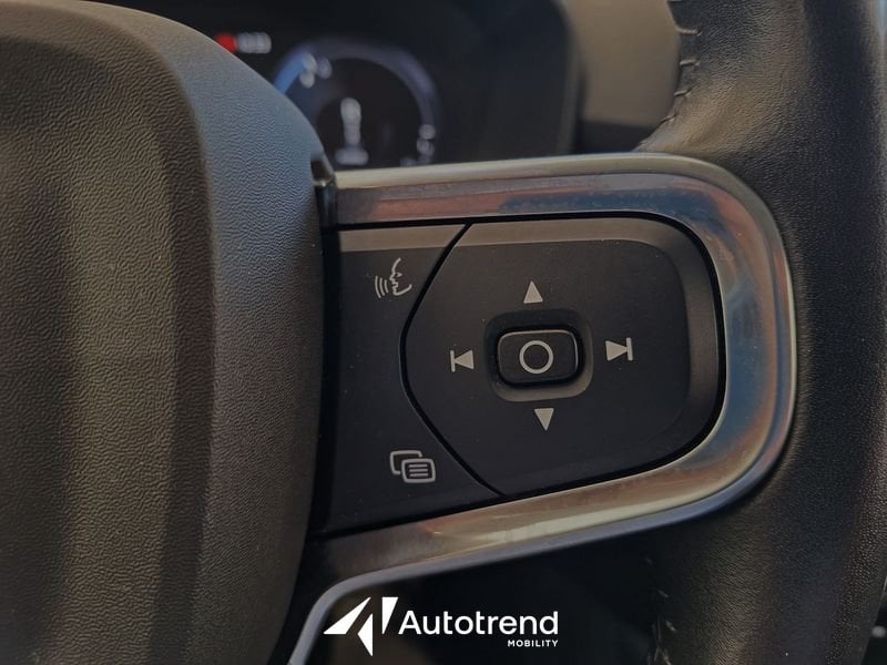 Volvo   T4 129+82 CV Plug-in Hybrid Automatica Recharge Inscription Expression