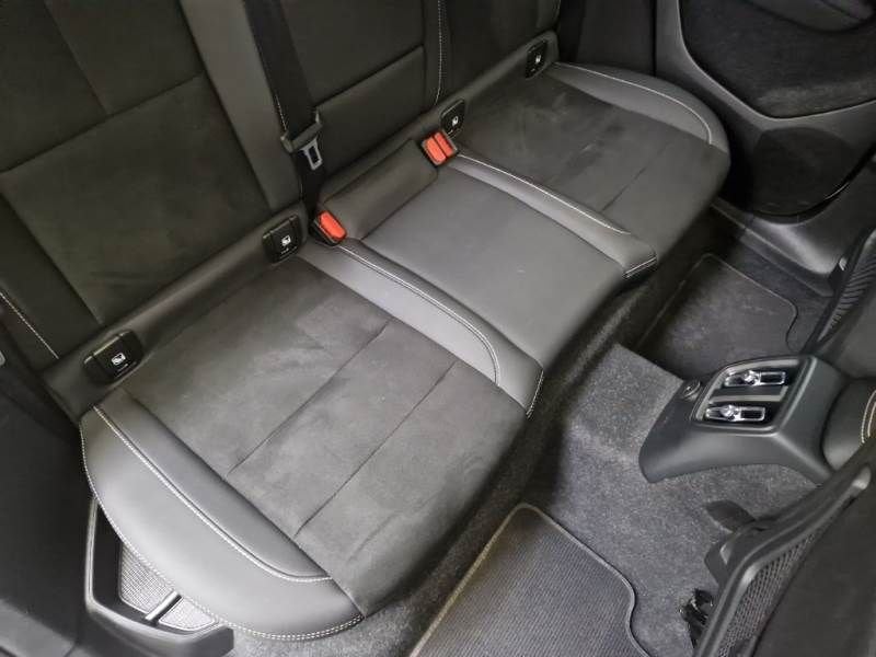 Volvo   T4 129+82 CV Plug-In Hybrid Automatica Recharge Ultimate Dark N1 Autocarro
