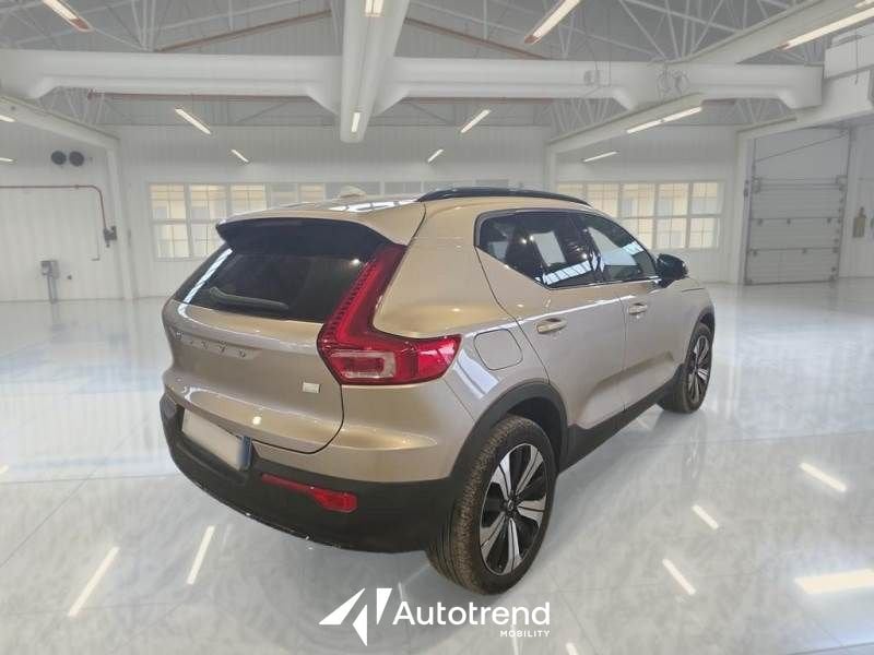 Volvo   T4 129+82 CV Plug-In Hybrid Automatica Recharge Ultimate Dark N1 Autocarro